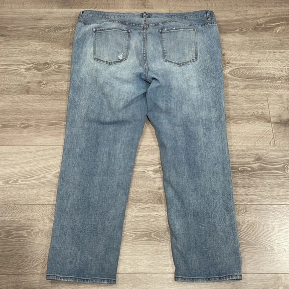 Old Navy Boyfriend Straight Embroidered Detail Distressed Patches 24 Plu… - Picture 12 of 16